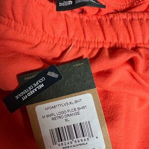 Men’s XL North Face NWT Fleece shorts